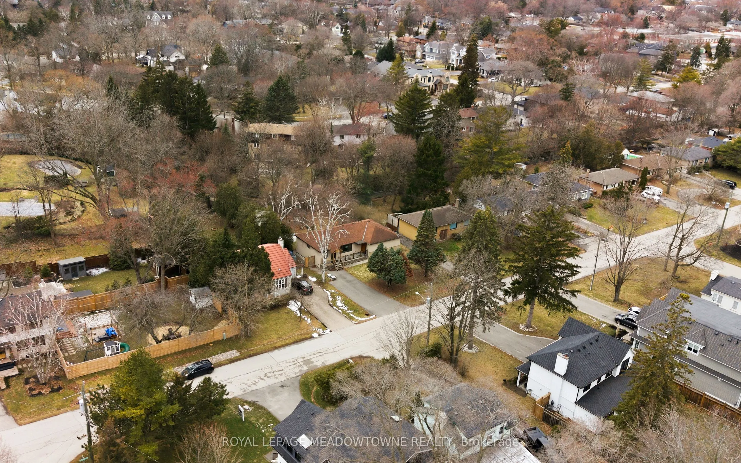 208 Glen Oak Drive