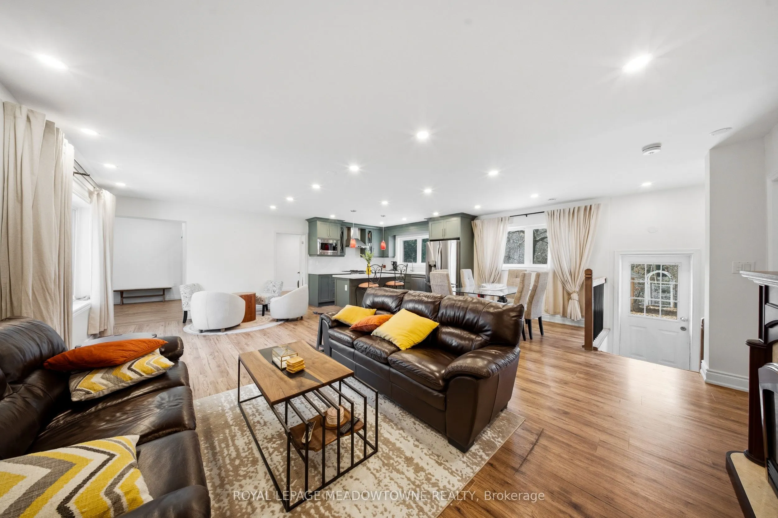 208 Glen Oak Drive
