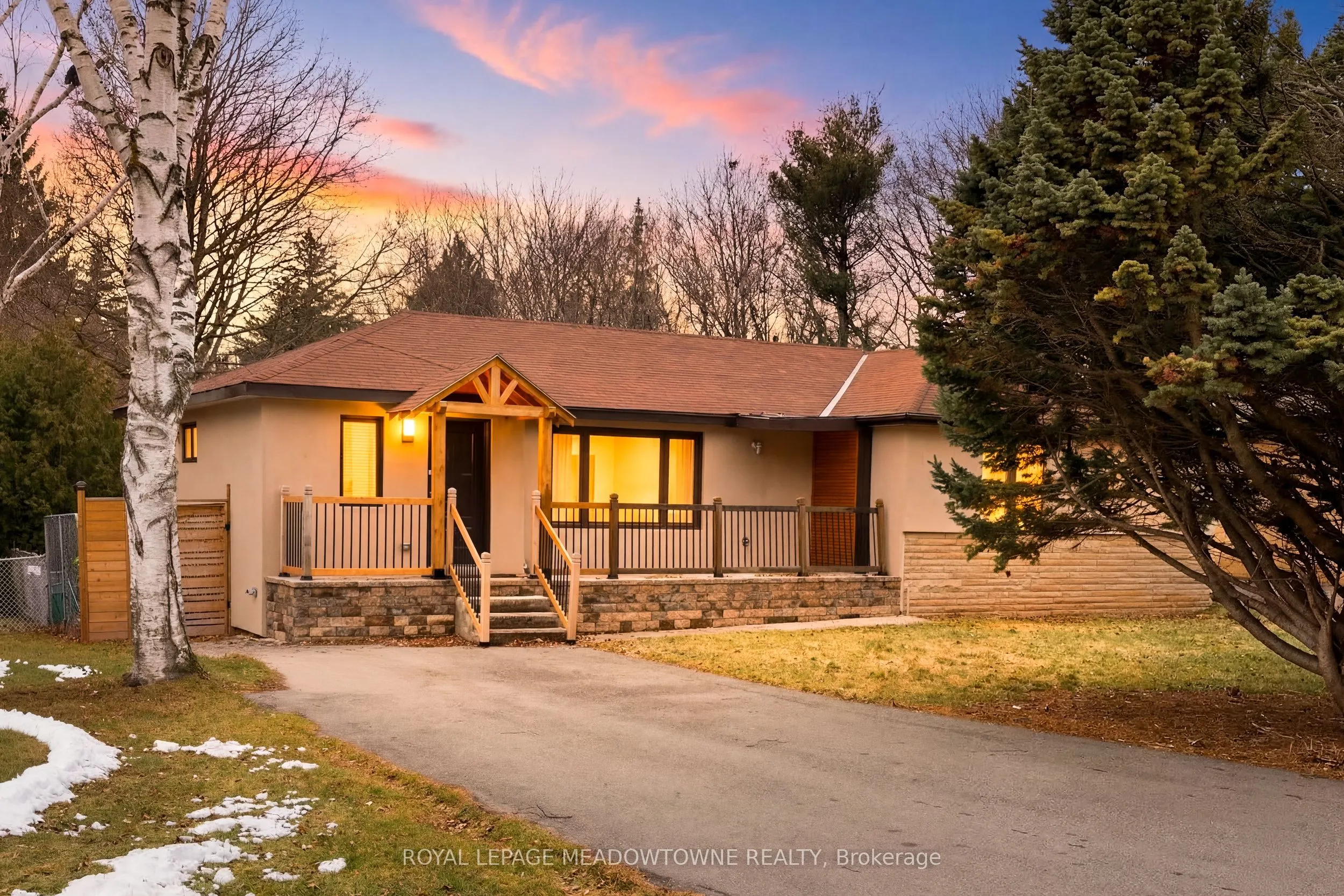 208 Glen Oak Drive