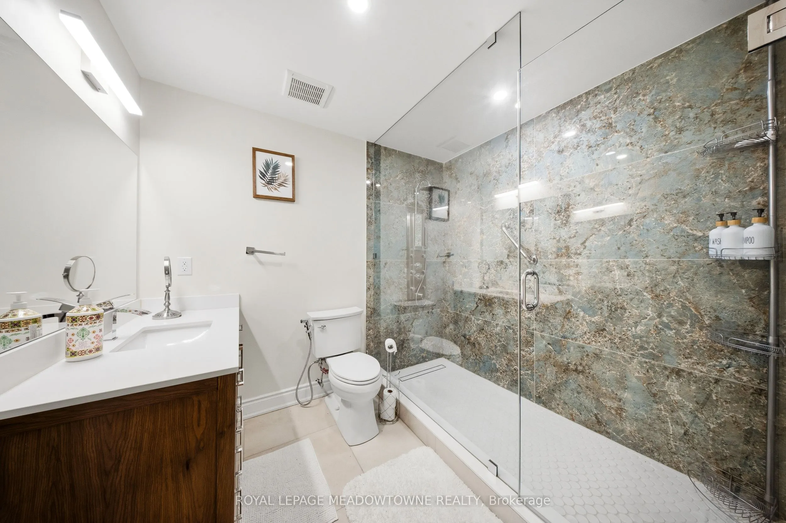 208 Glen Oak Drive