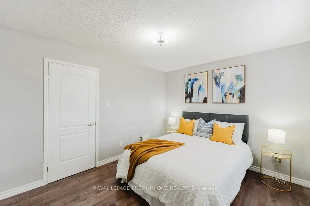 25 Sir Lancelot Court