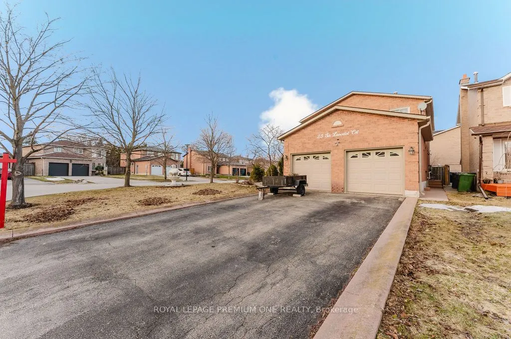 25 Sir Lancelot Court