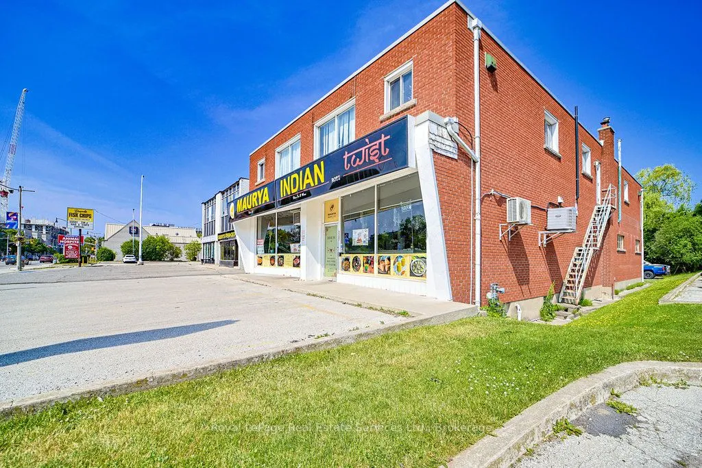 2307 - 2309 Lakeshore Road W