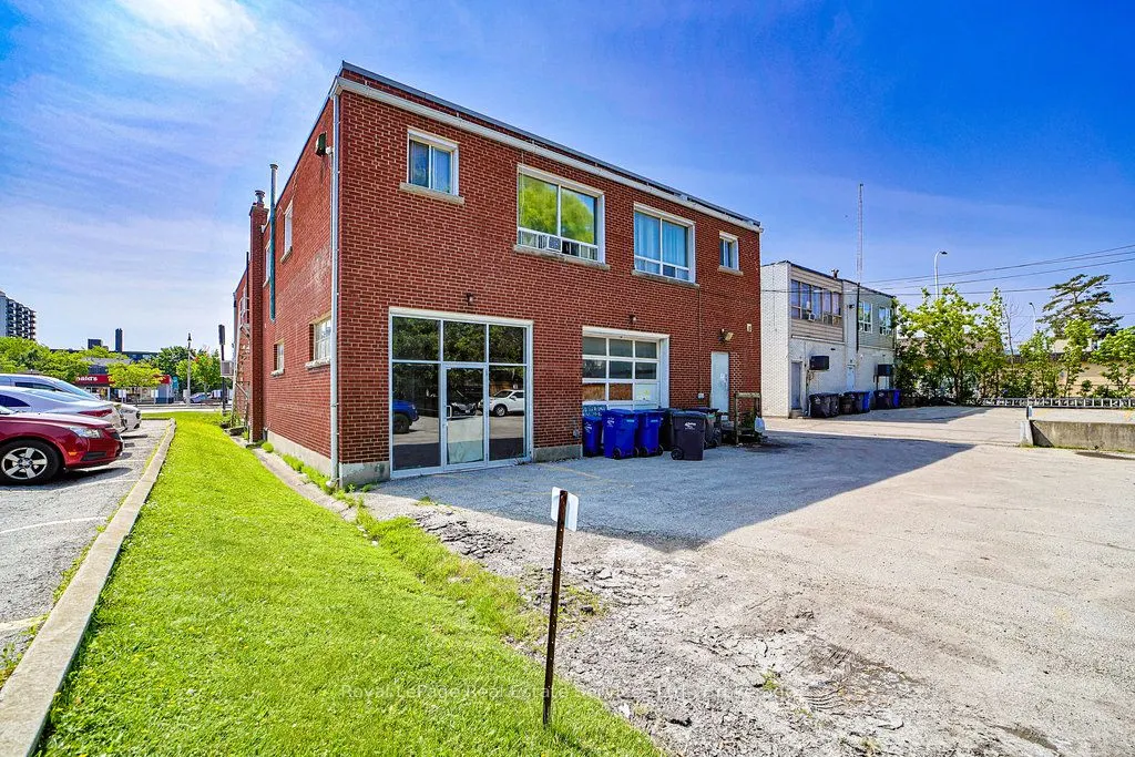 2307 - 2309 Lakeshore Road W