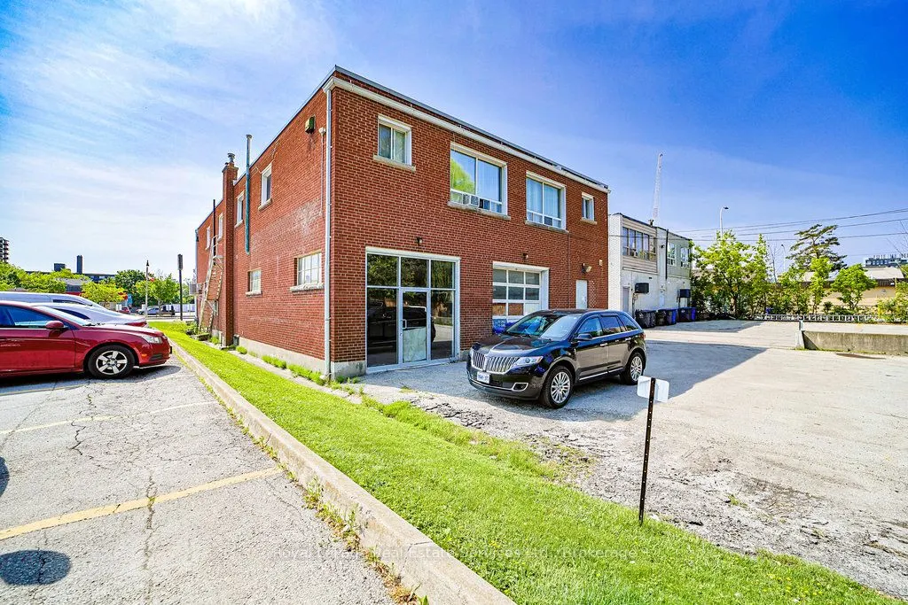 2307 - 2309 Lakeshore Road W