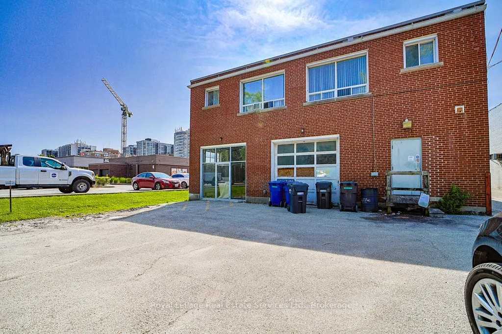2307 - 2309 Lakeshore Road W