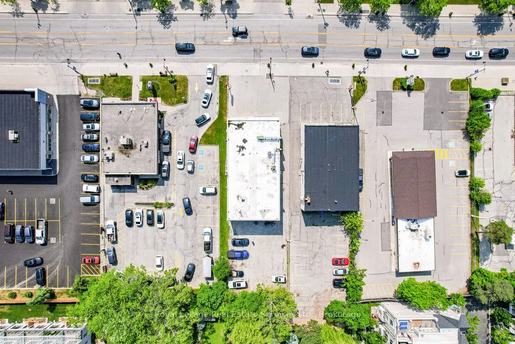 2307 - 2309 Lakeshore Road W