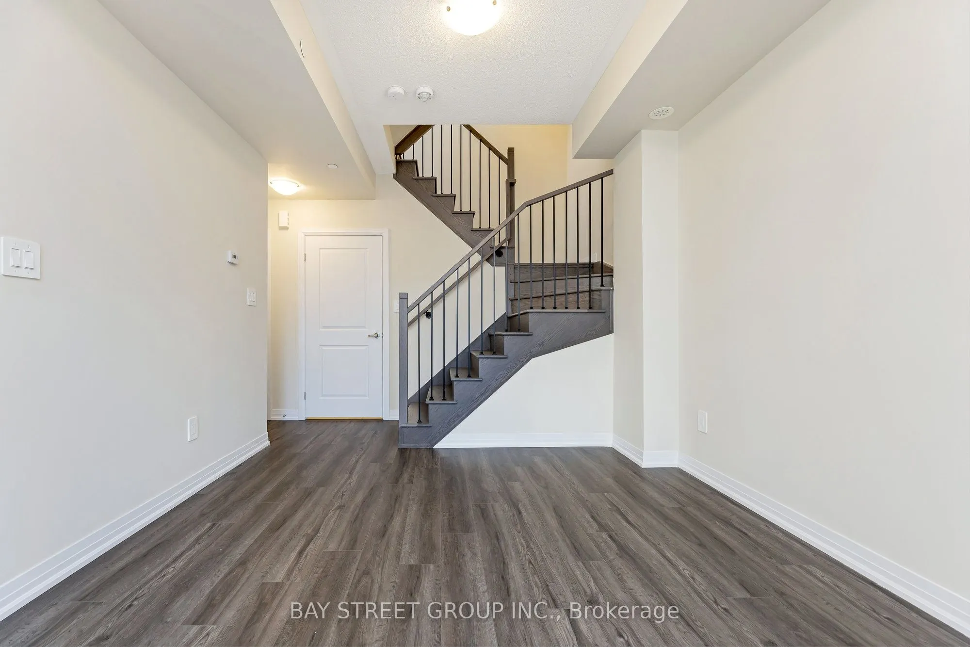 1573 Rose Way #111
