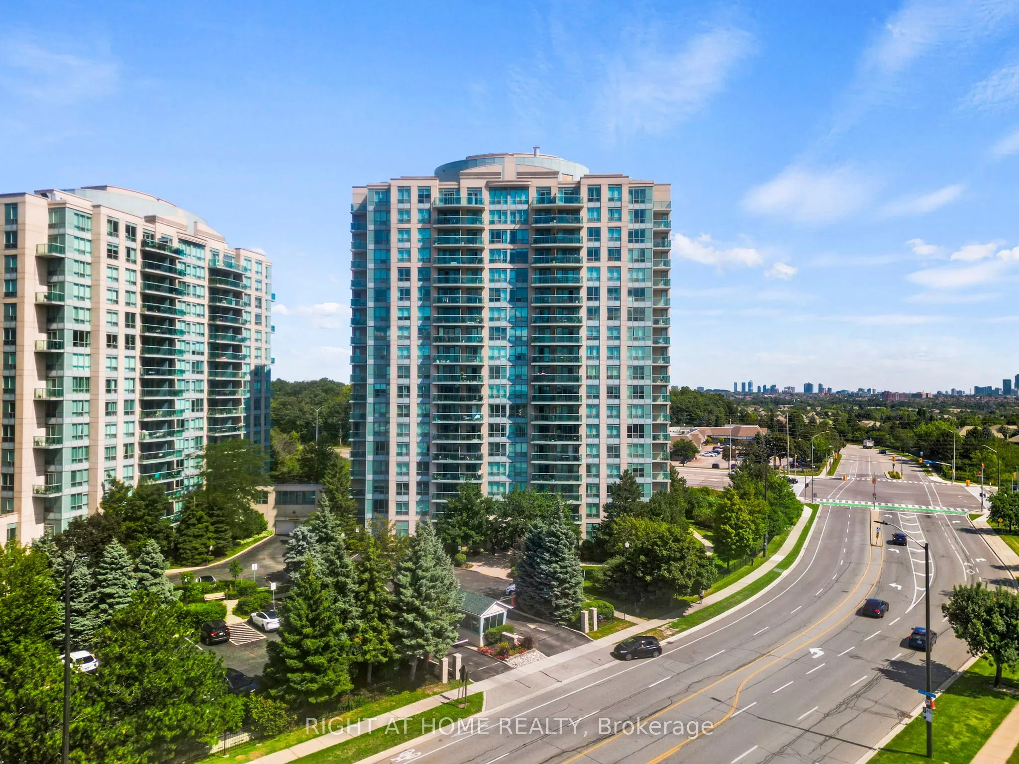 2545 Erin Centre Boulevard #1611