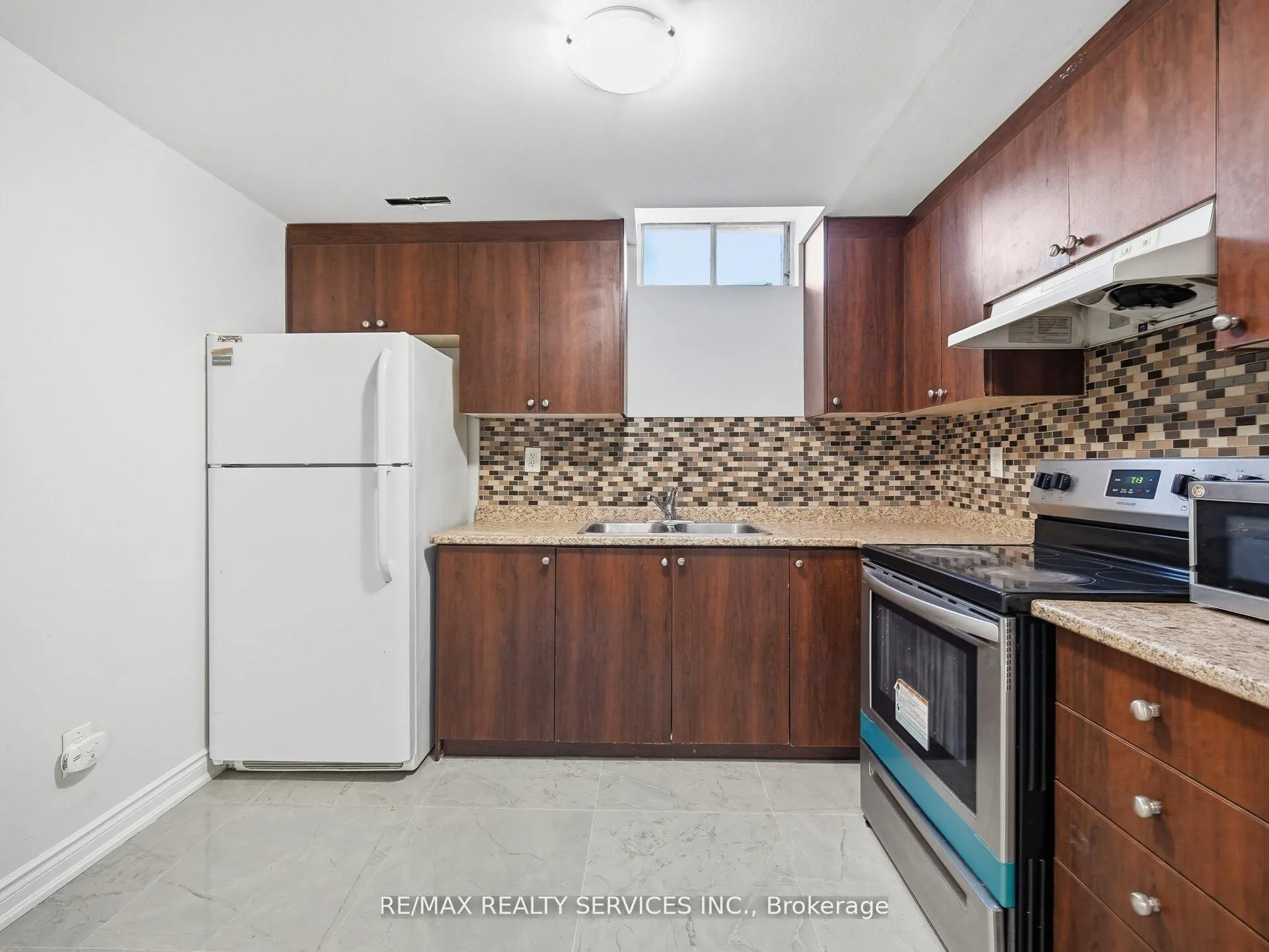 8 Deerpark Crescent