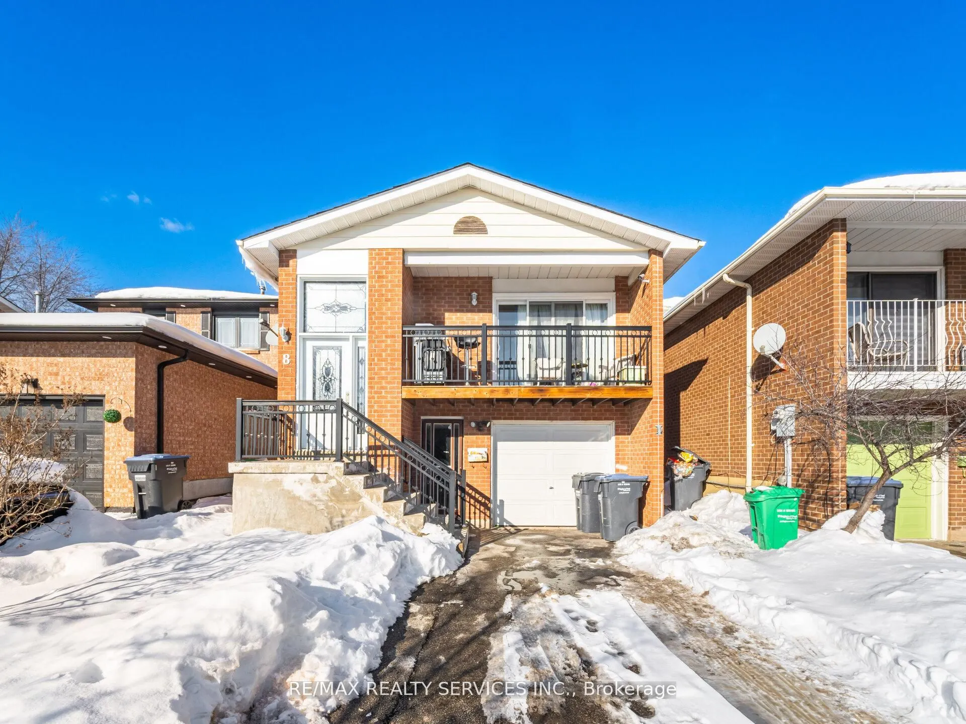 8 Deerpark Crescent