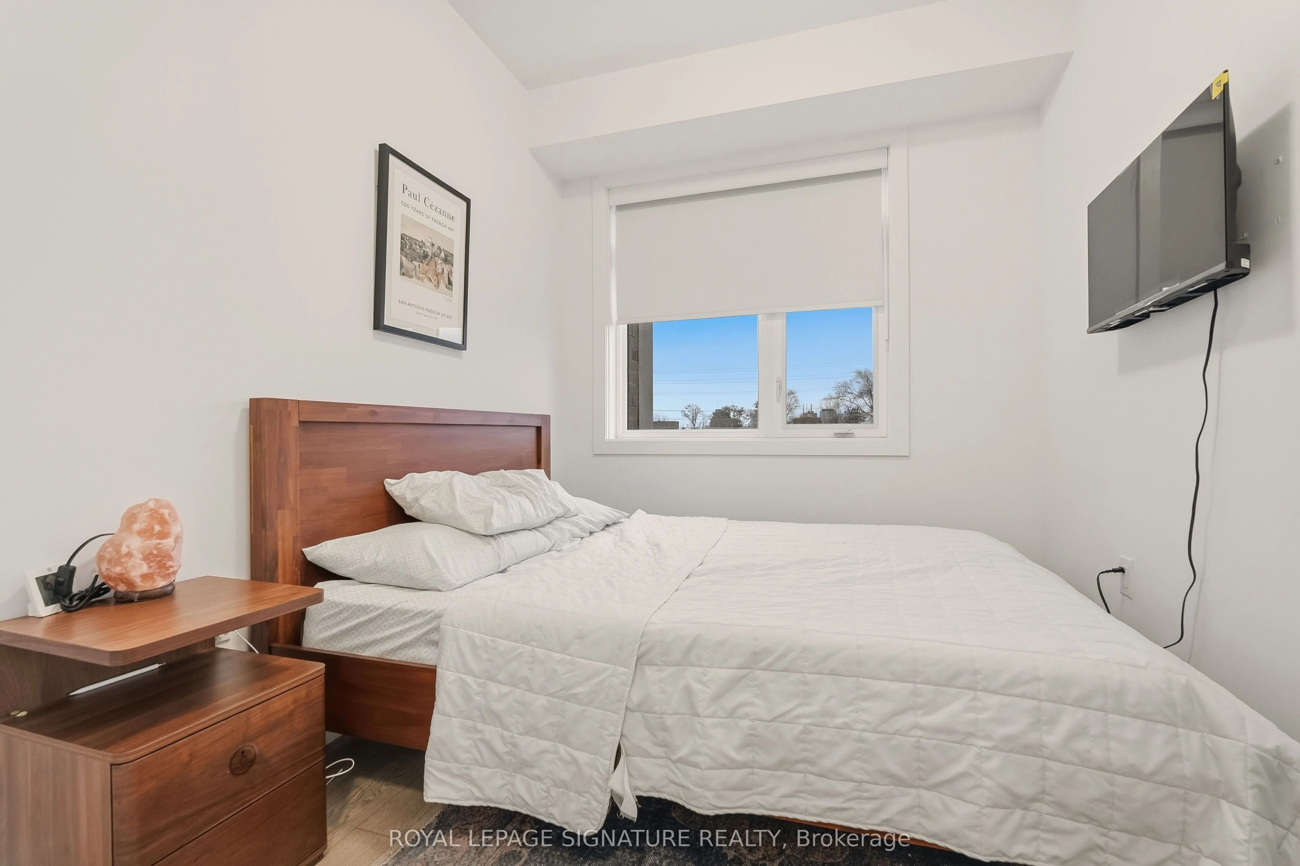 1062 Douglas McCurdy Common #227
