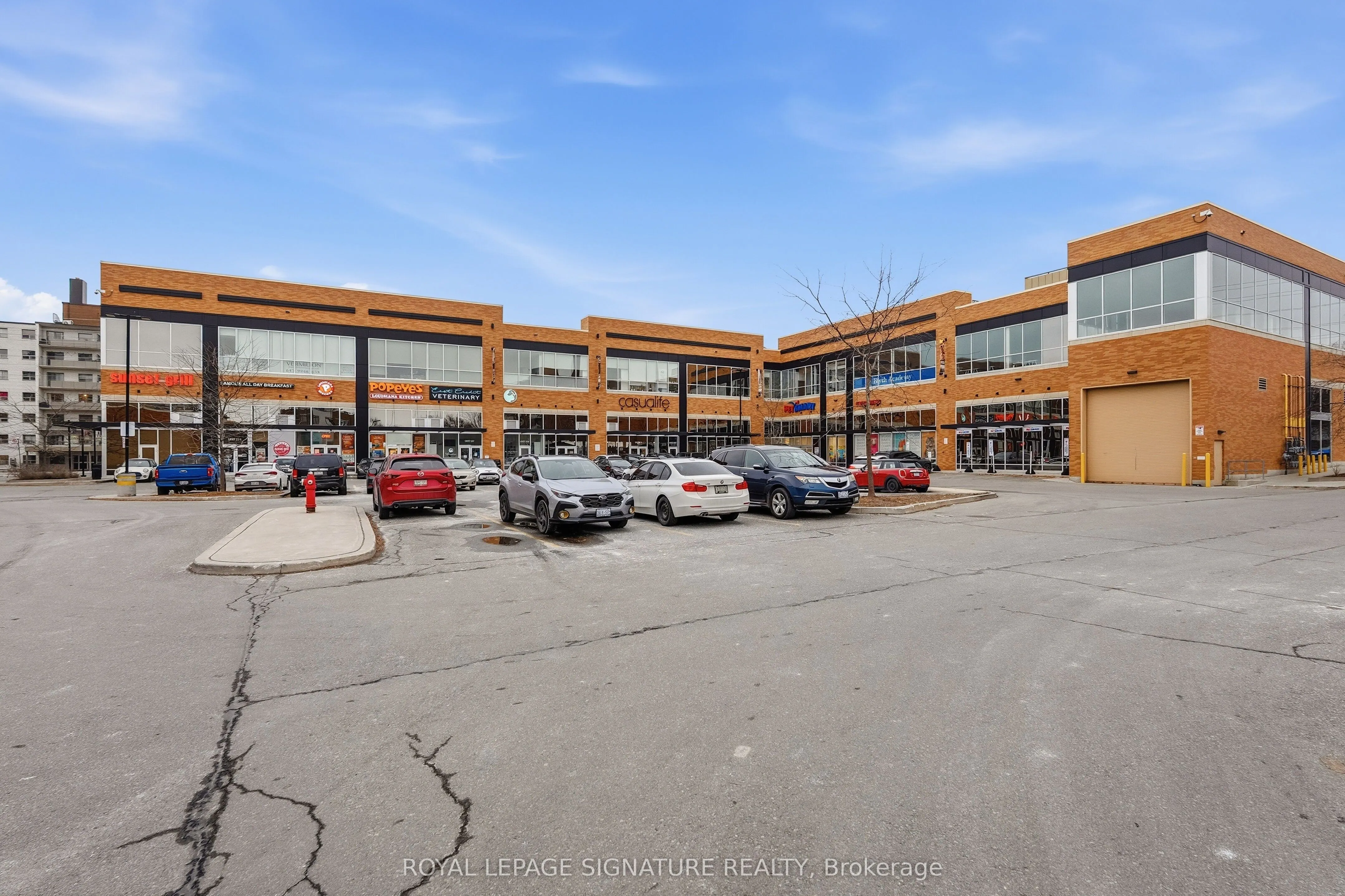 1062 Douglas McCurdy Common #227