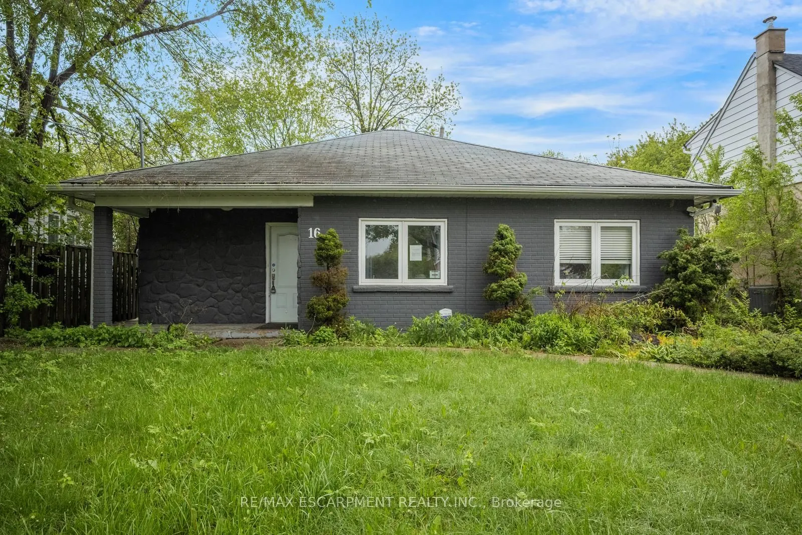 16 Woodward Avenue