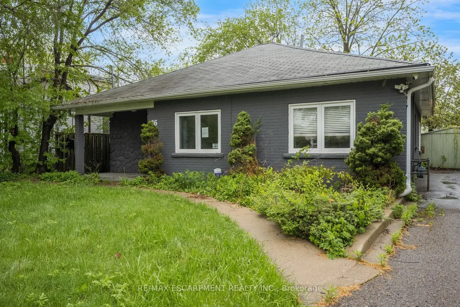 16 Woodward Avenue