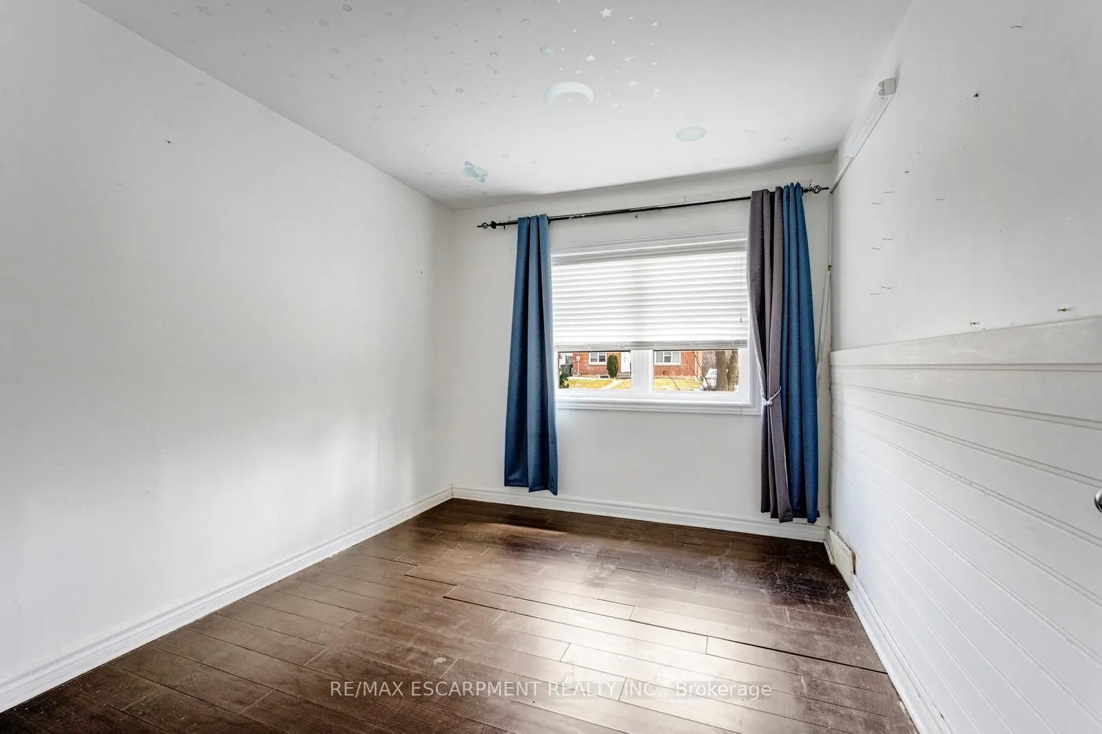 16 Woodward Avenue