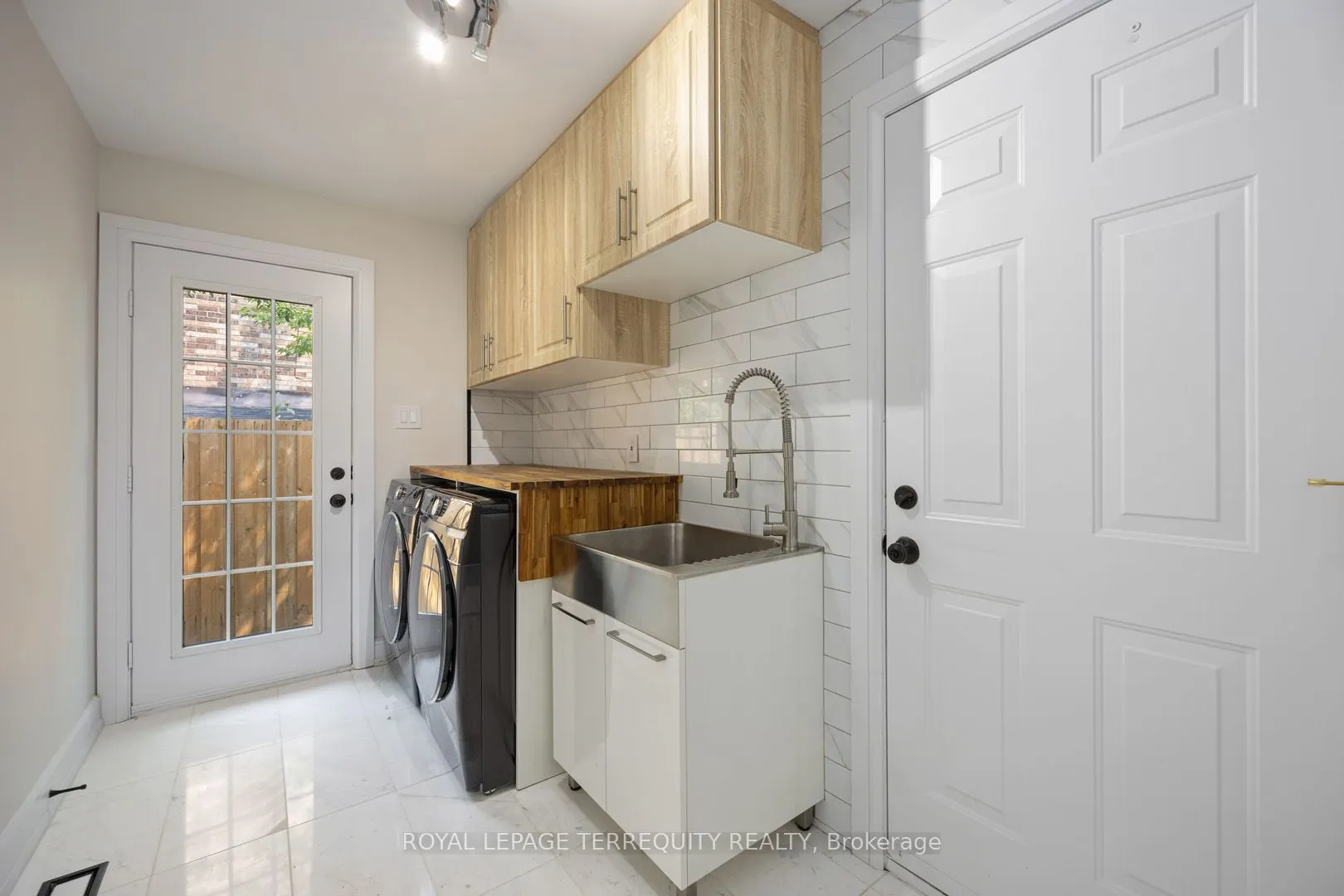 2059 Shawanaga Trail