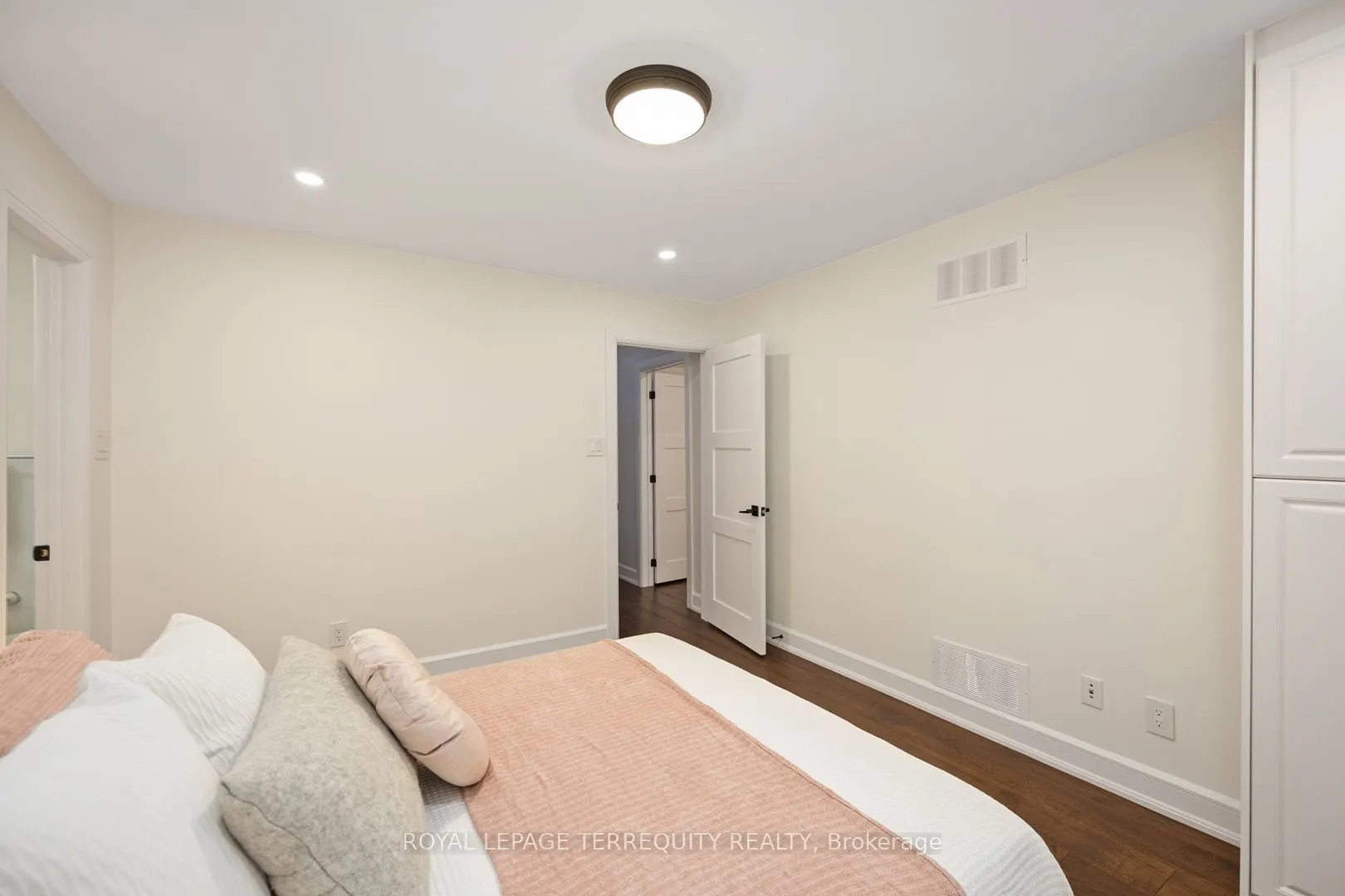 2059 Shawanaga Trail