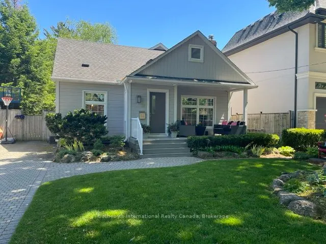 32 Anderson Street