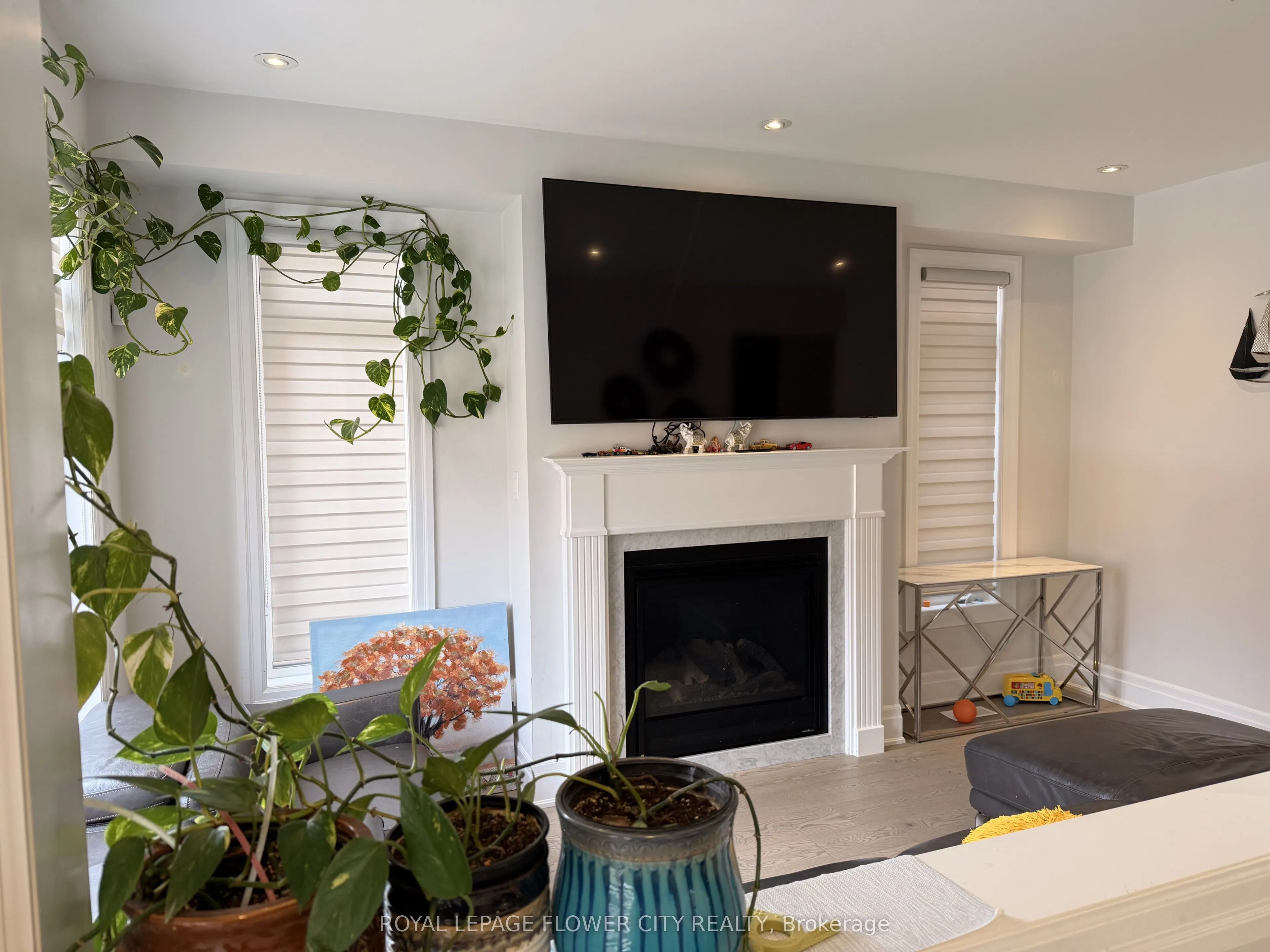 7 Overstone Road