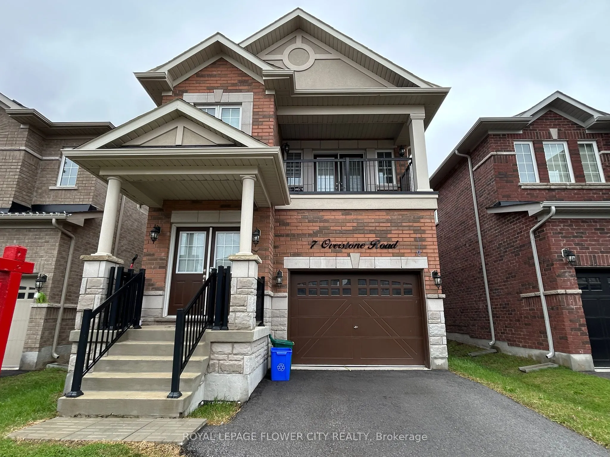 7 Overstone Road