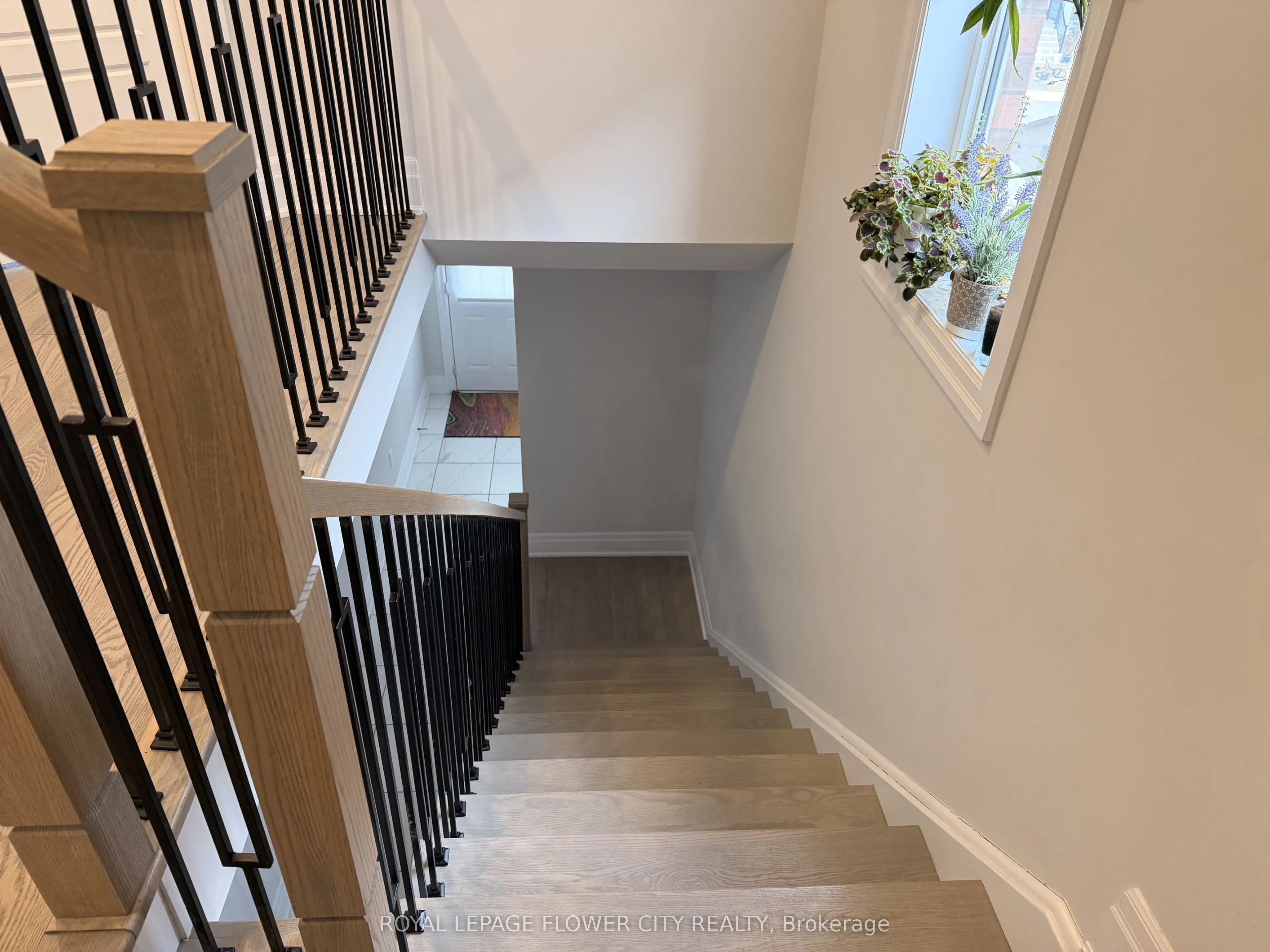 7 Overstone Road