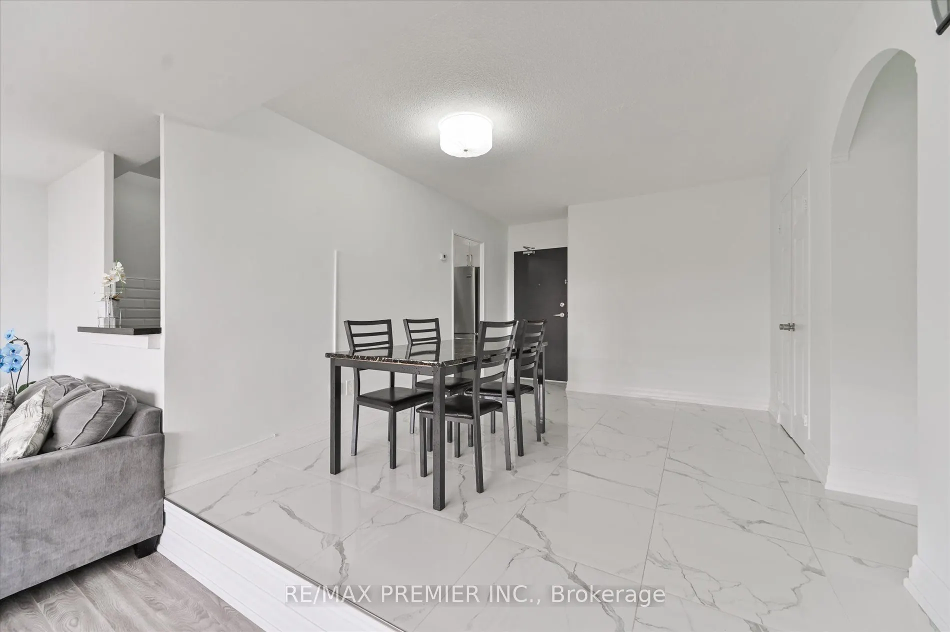 25 Four Winds Drive #604