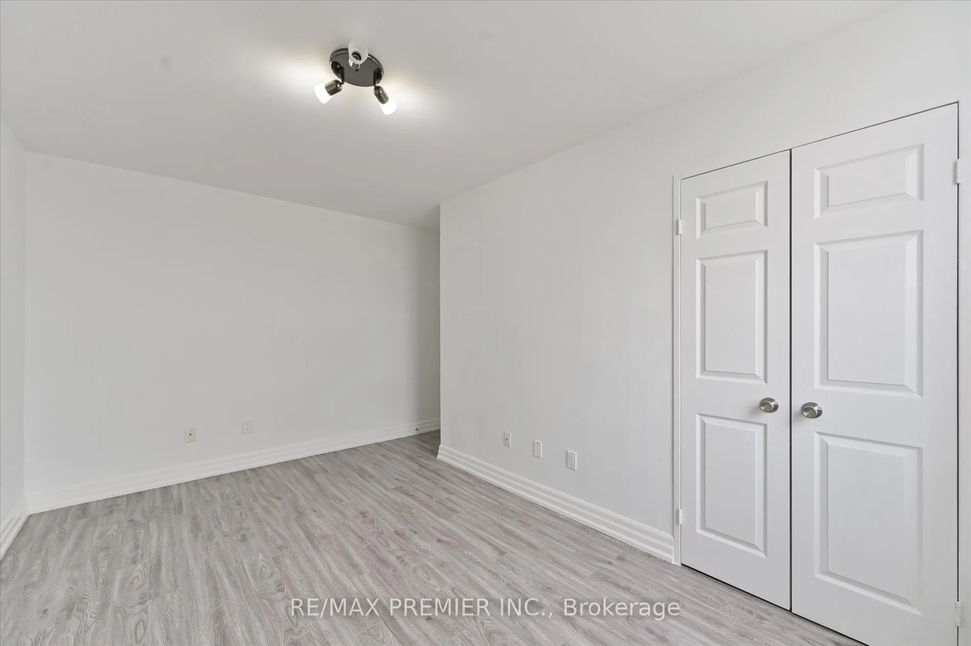 25 Four Winds Drive #604