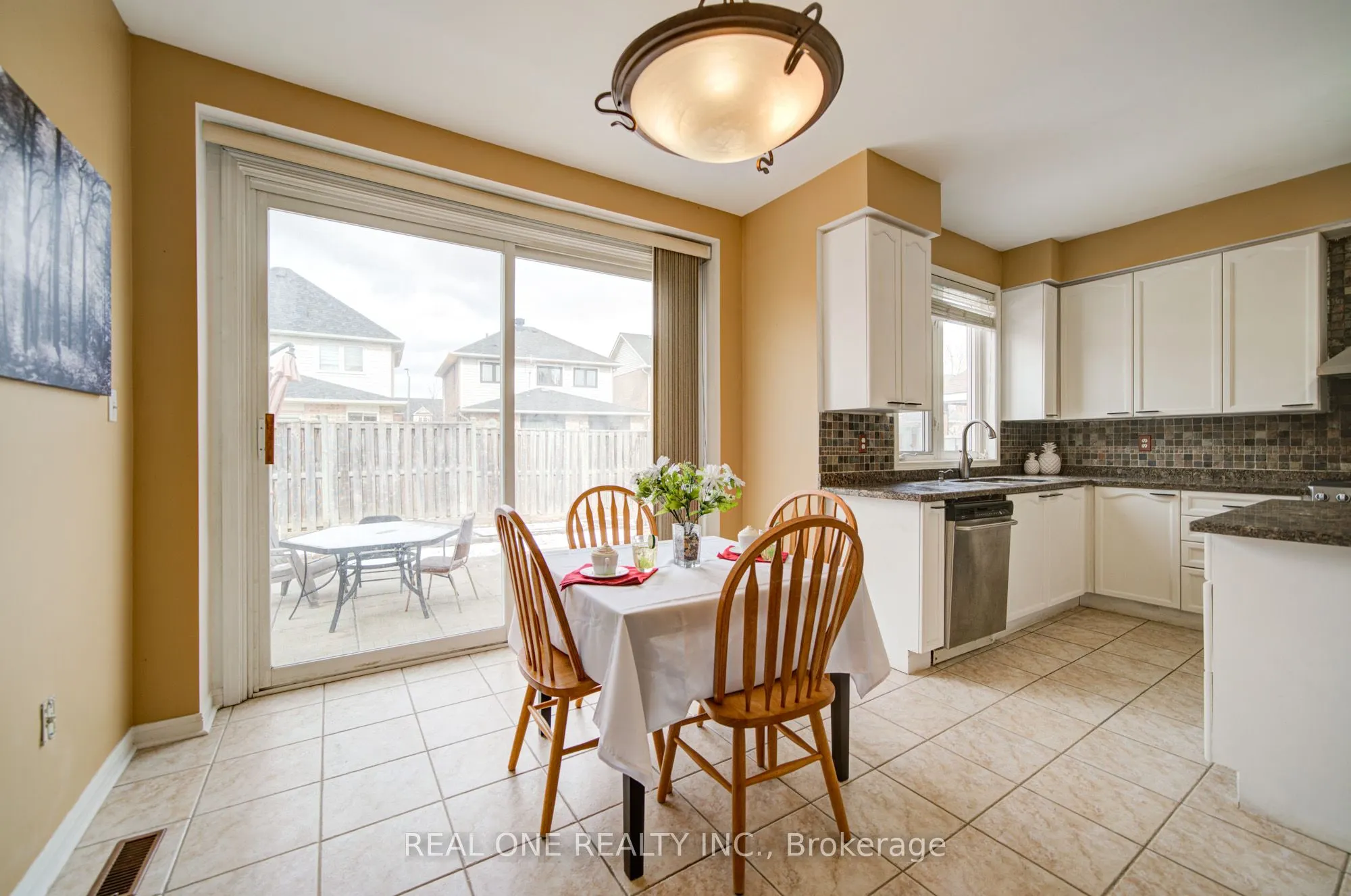 3696 Waterfall Crescent