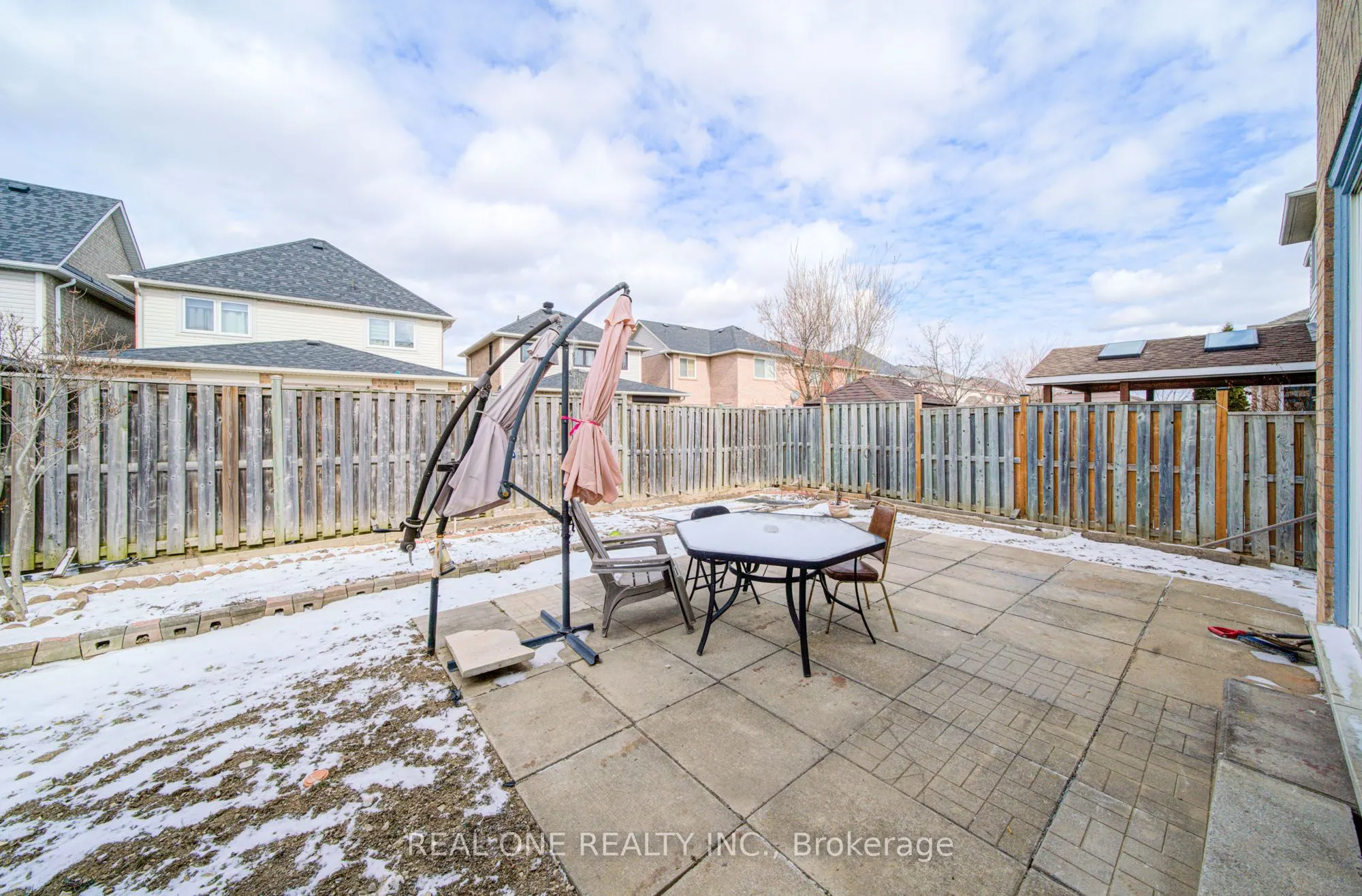 3696 Waterfall Crescent