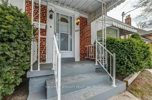 889 Royal York Road