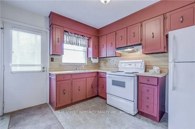 889 Royal York Road