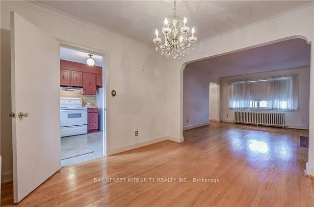 889 Royal York Road