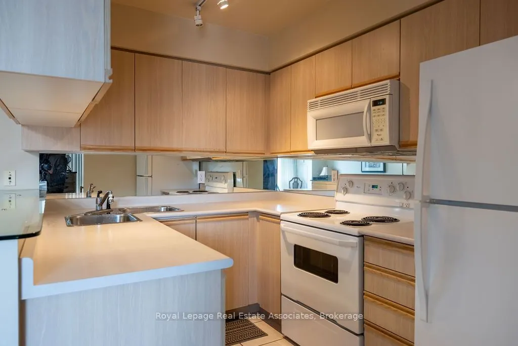 1150 Parkwest Place #104