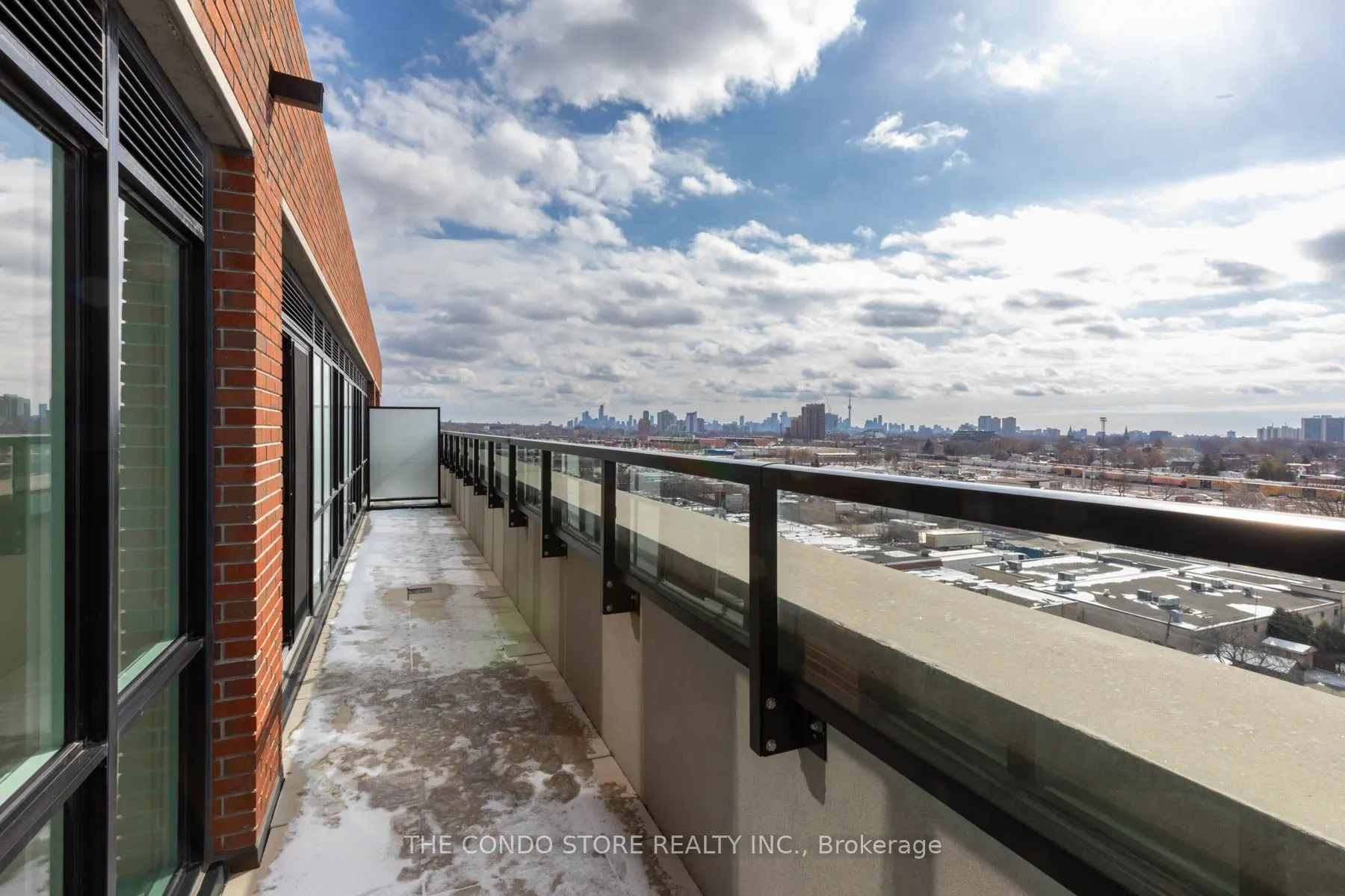 2300 St. Clair Avenue W #905