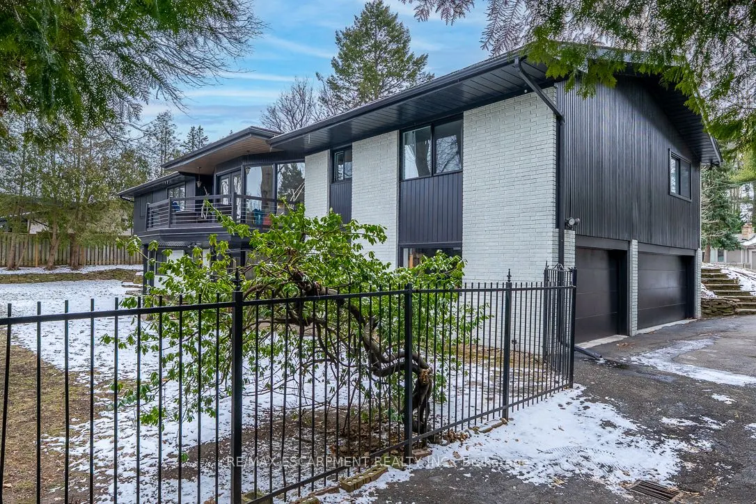 625 Sir Richards Road
