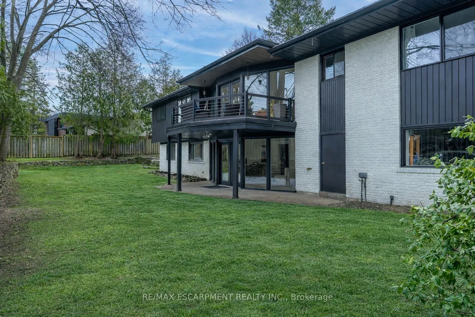 625 Sir Richards Road