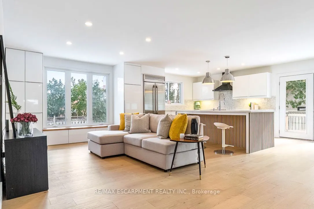 625 Sir Richards Road