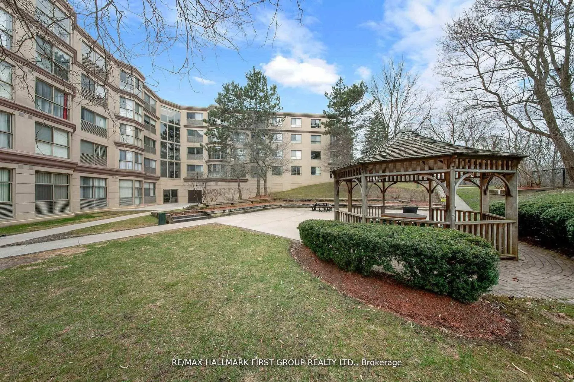 8351 McLaughlin Road S #218