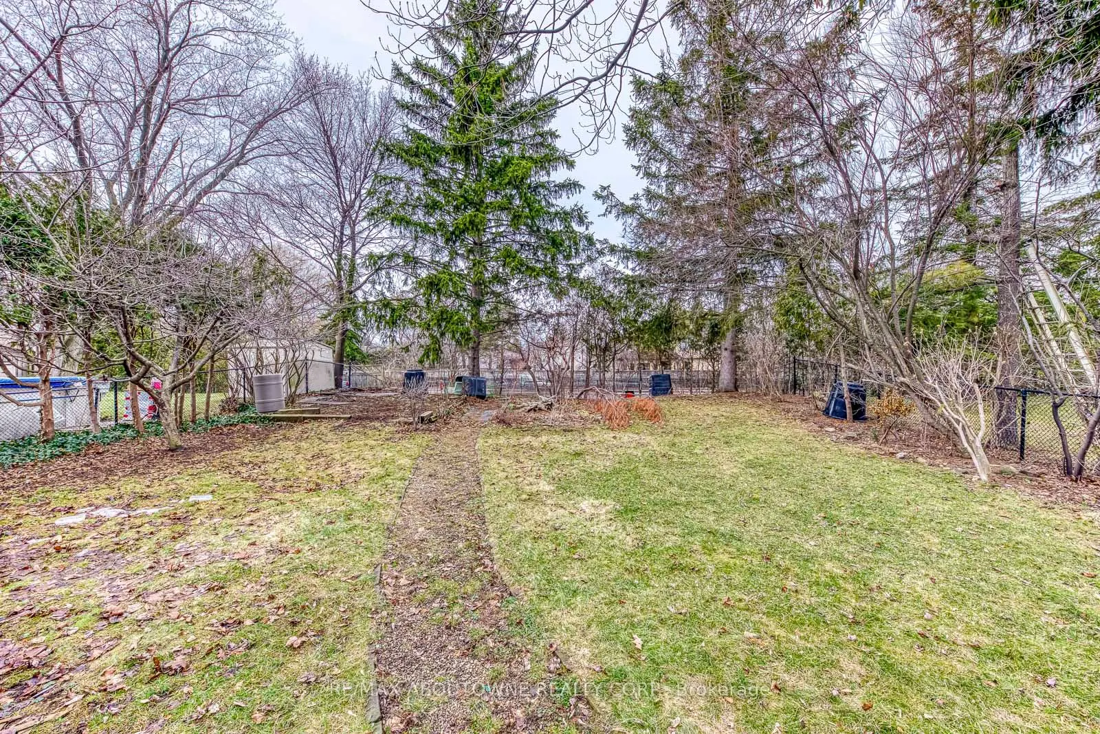 2565 Windjammer Road