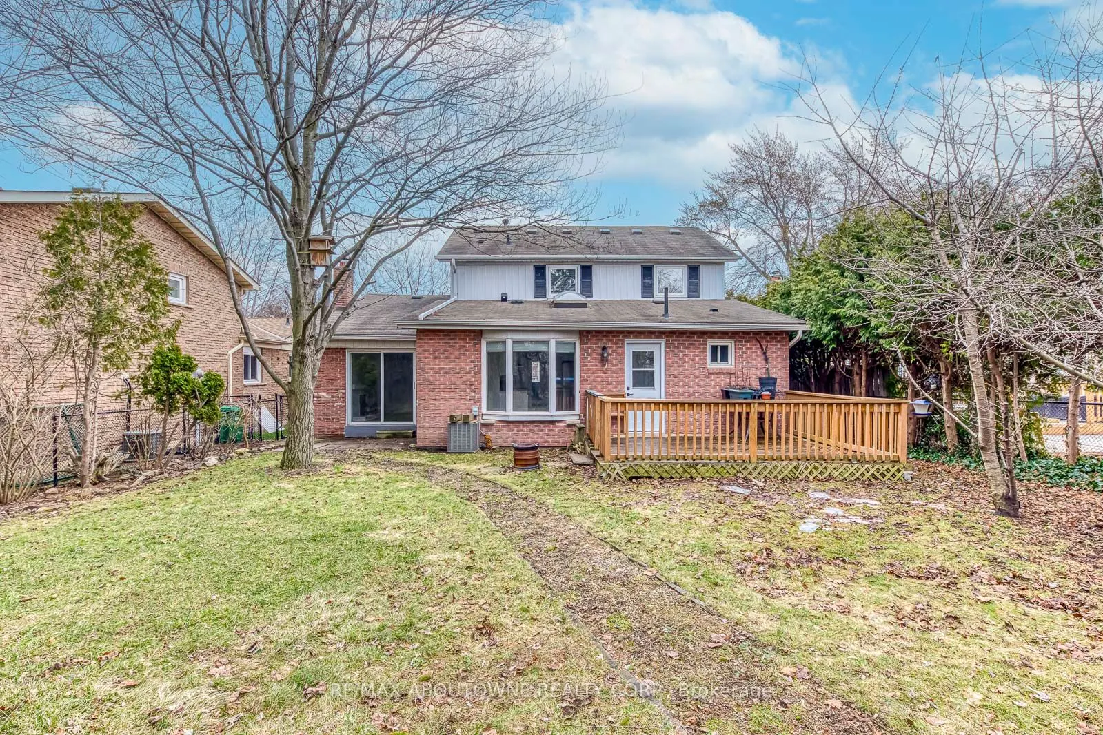 2565 Windjammer Road