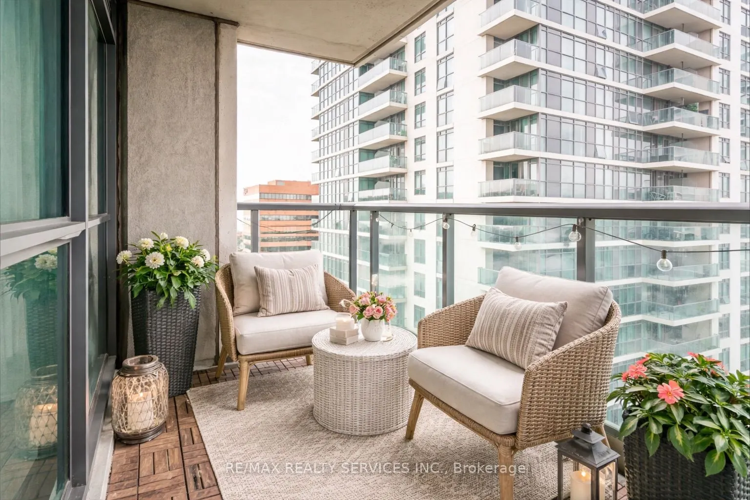 205 Sherway Gardens Road #811