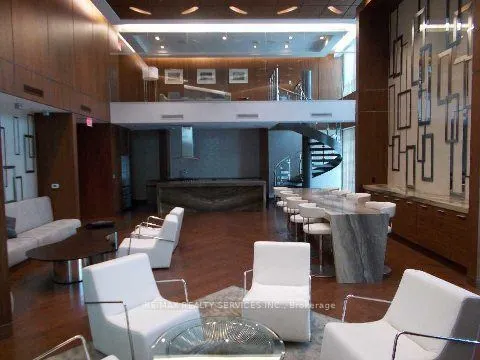 205 Sherway Gardens Road #811