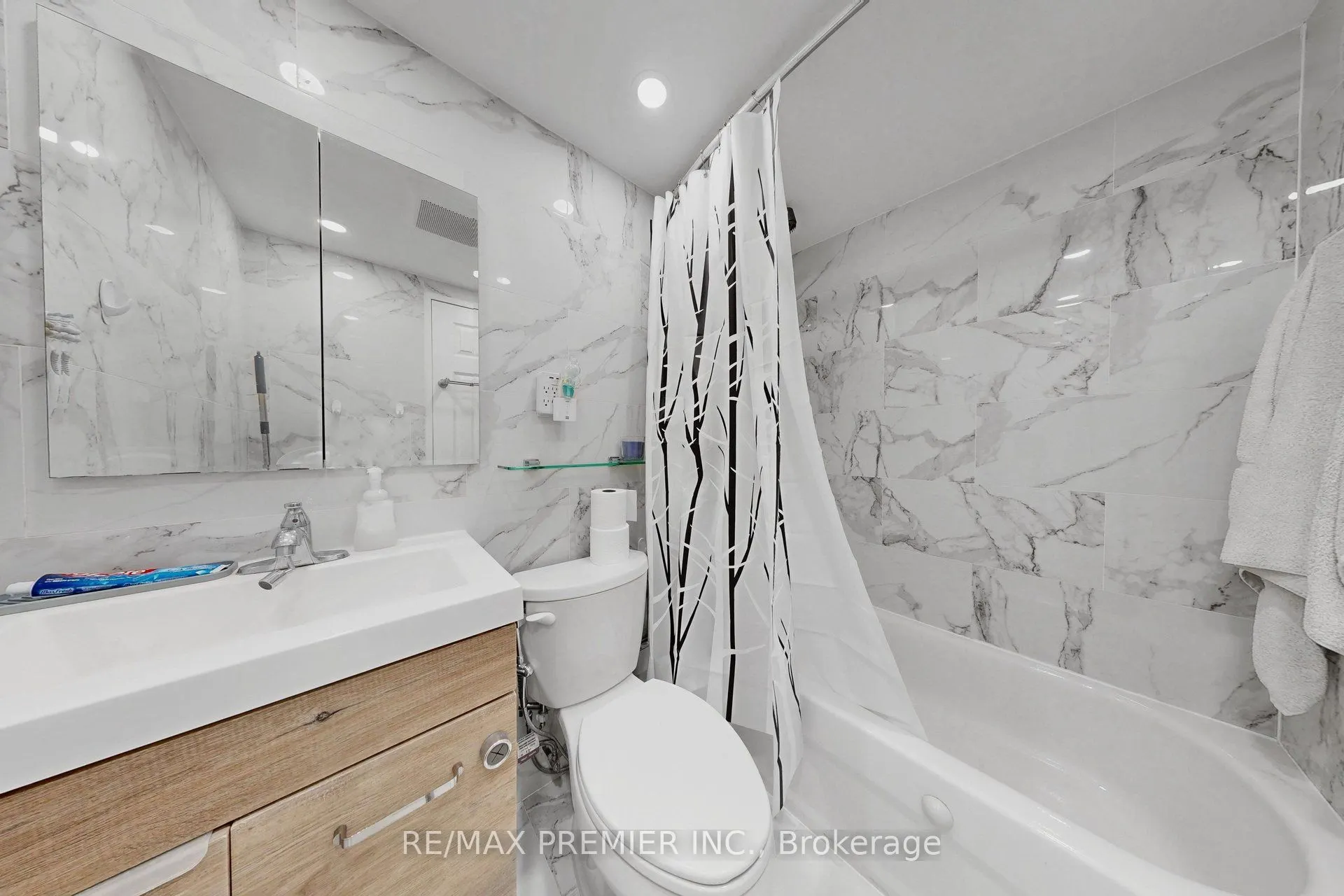 4645 Jane Street #428