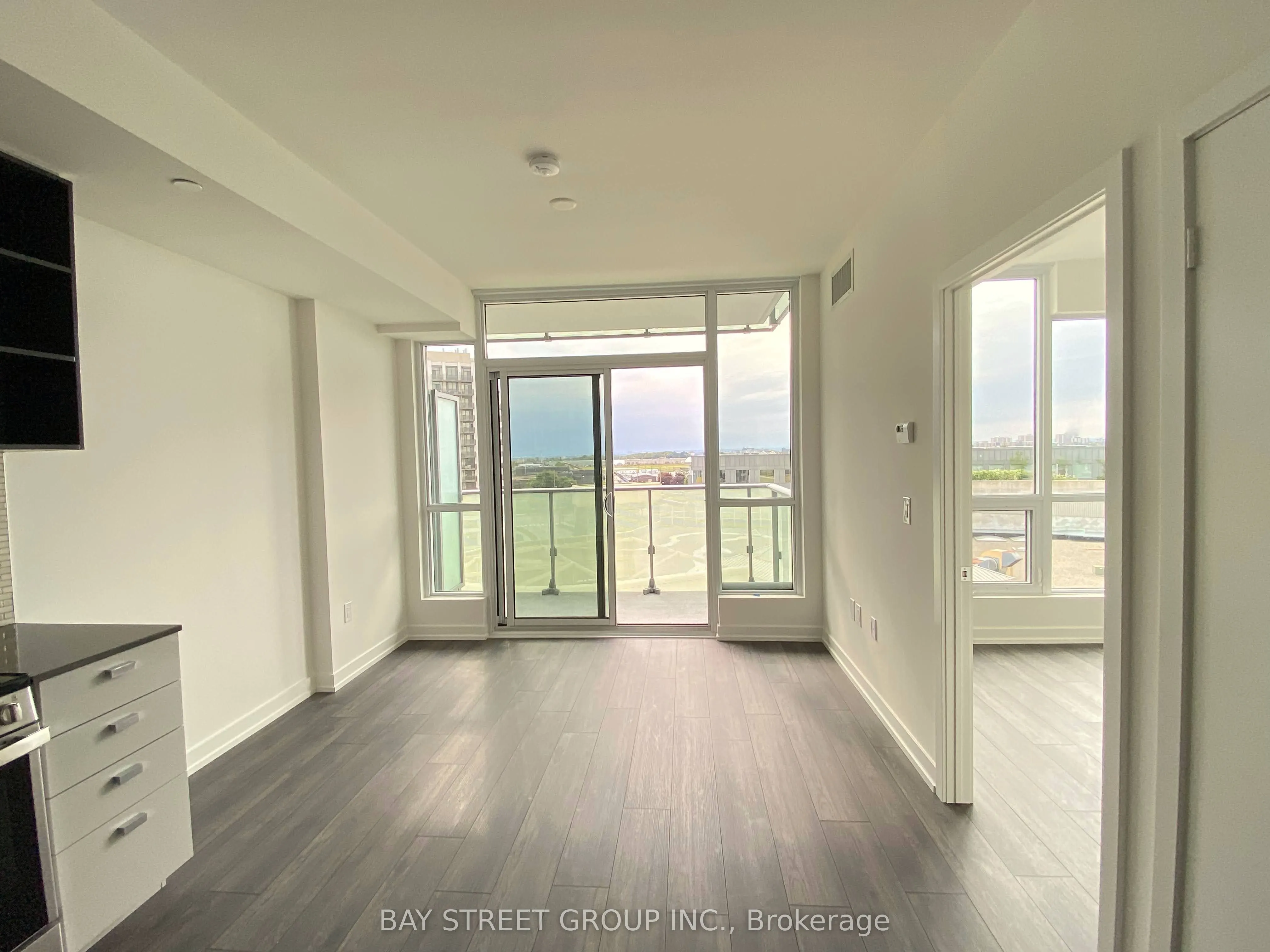 10 De Boers Drive #814