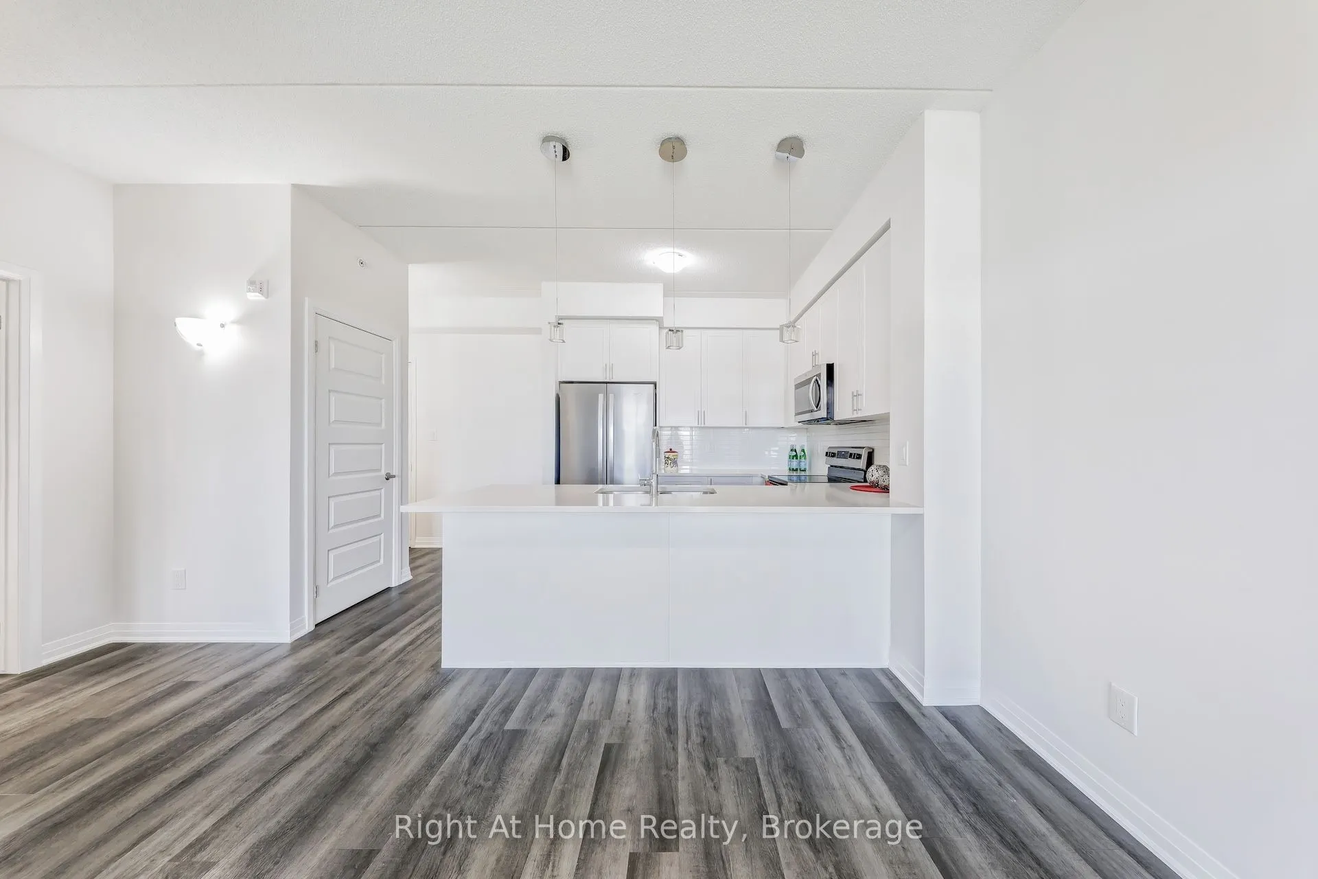 610 Farmstead Drive #307