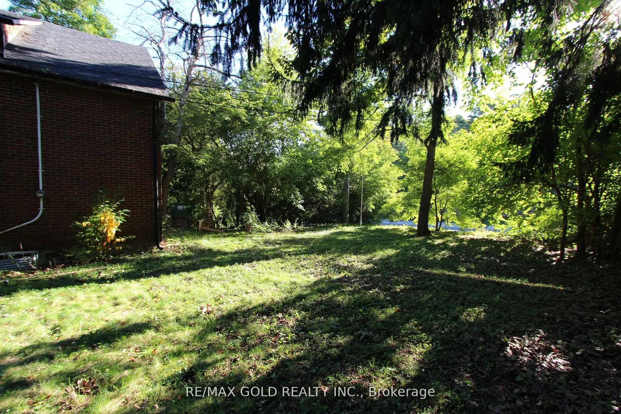 961 Lakeshore Road W