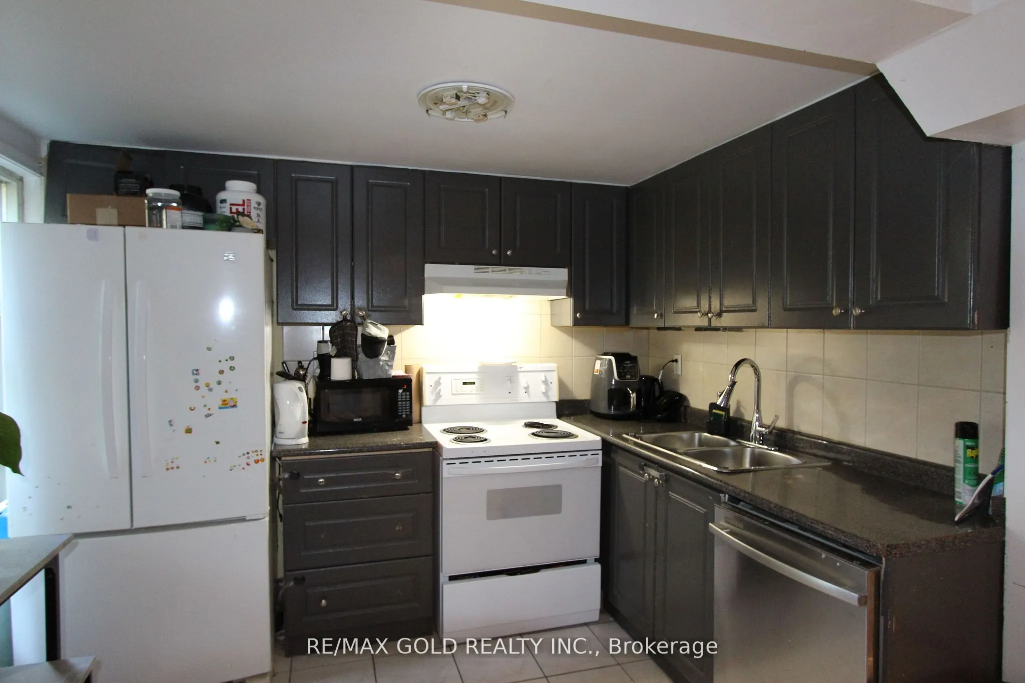 961 Lakeshore Road W