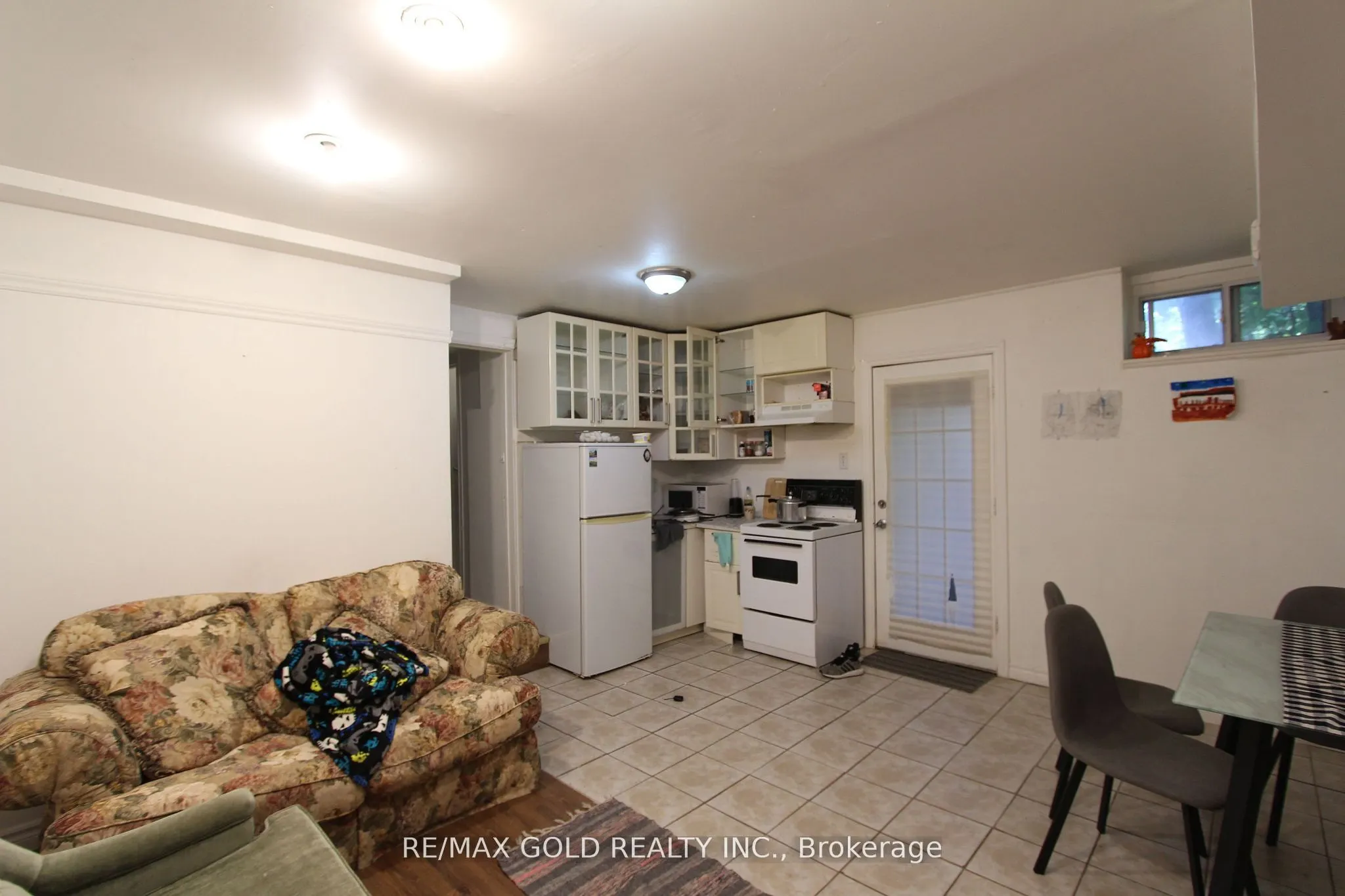 961 Lakeshore Road W