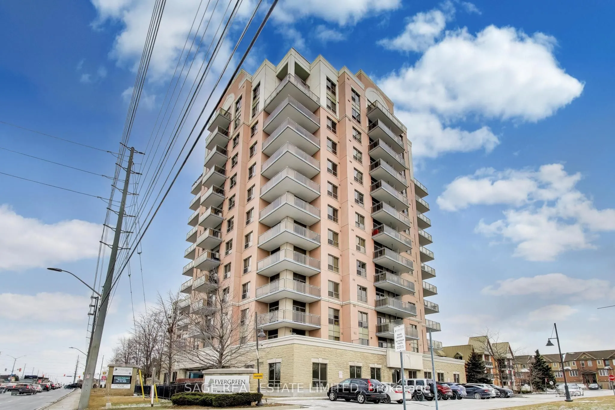 810 Scollard Court #902